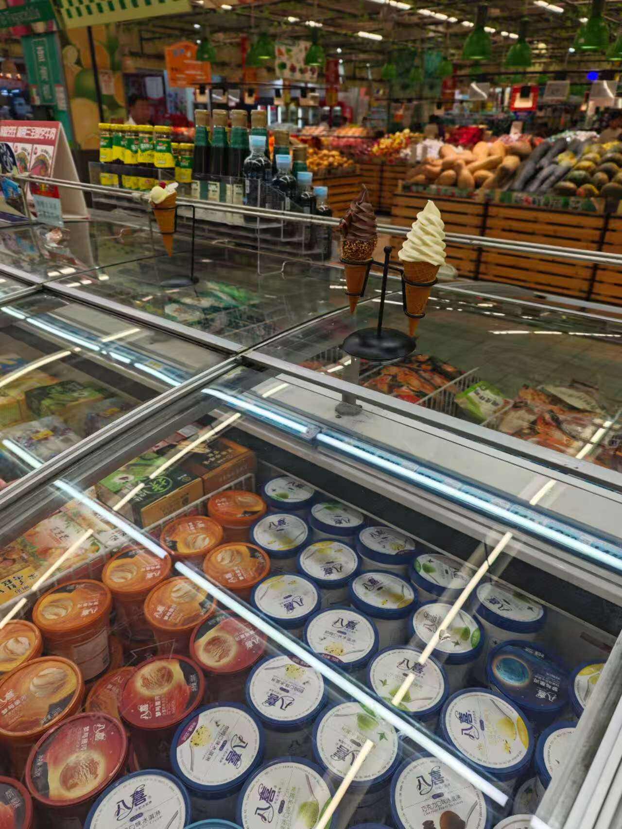 Frozen food packaging with 3D replica POP display to enhance shopper appeal.jpg