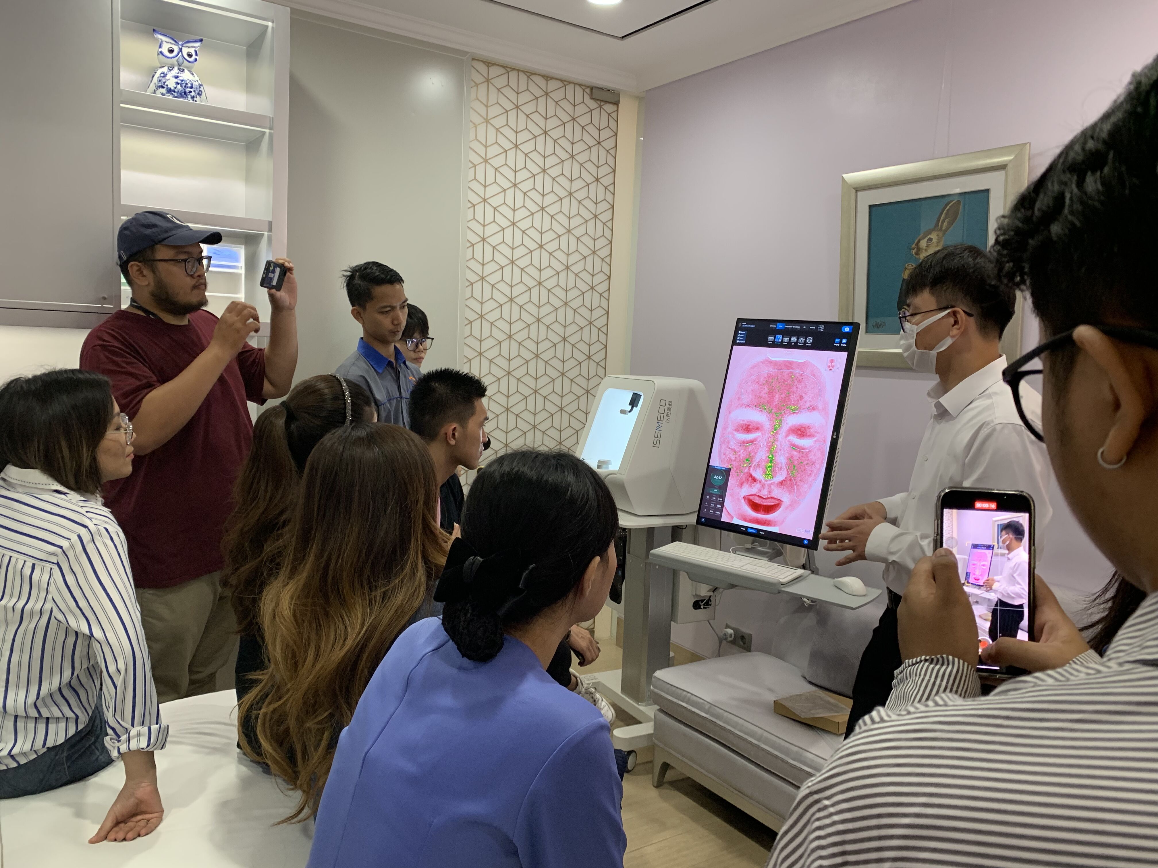 Dermoscop and the new Skinometer for Unique Tracking Capabilities