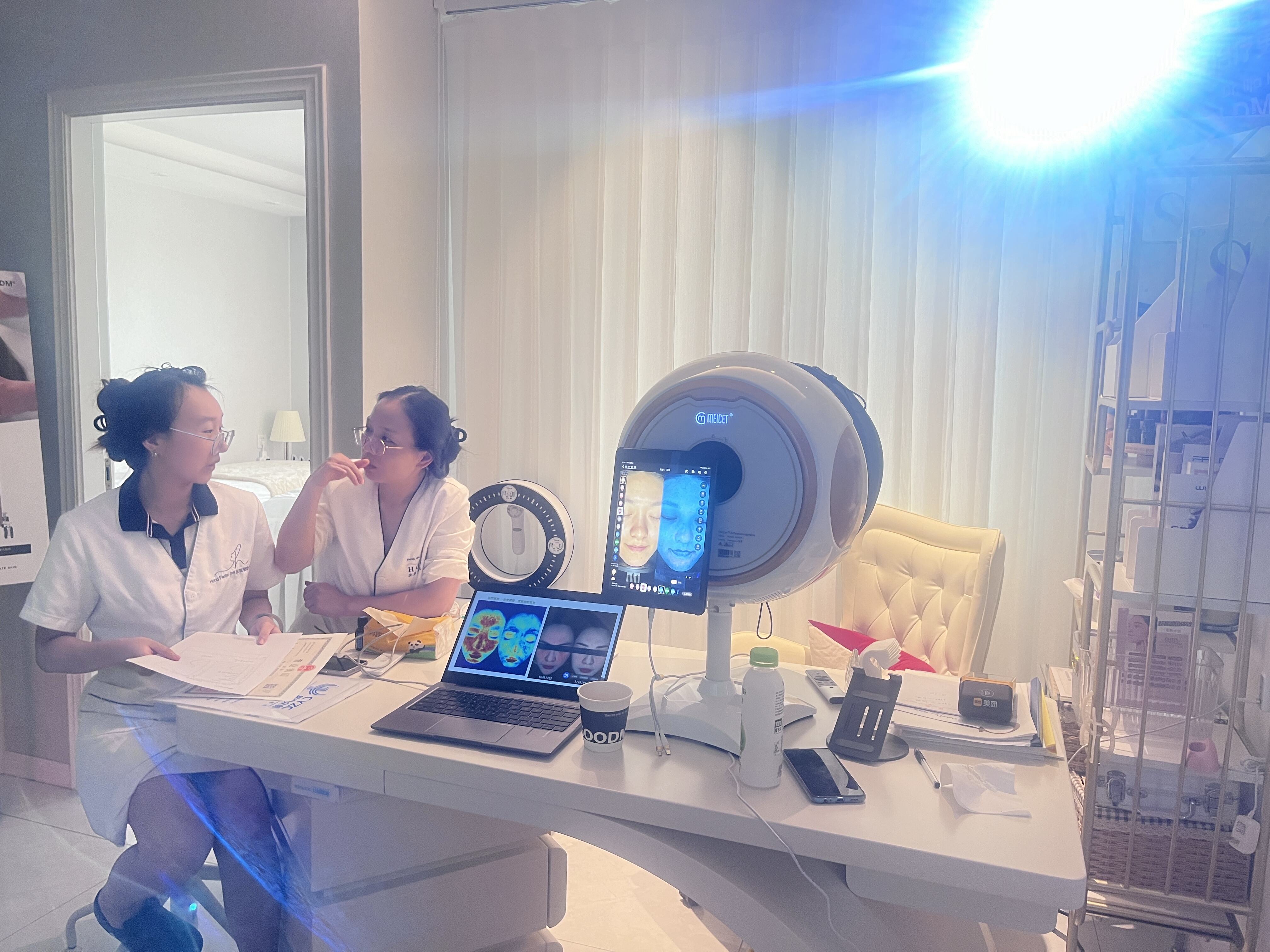 Other Possible Uses of The Dermoscope Skin Imaging Device within The Skincare & Medical Systems
