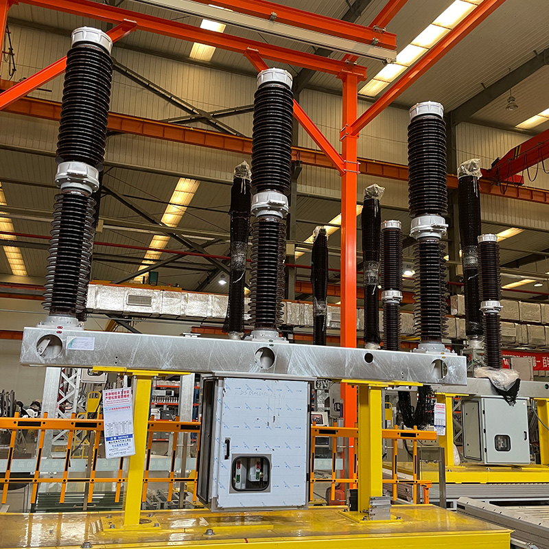 How to maintain the insulation performance of SF6 circuit breakers?