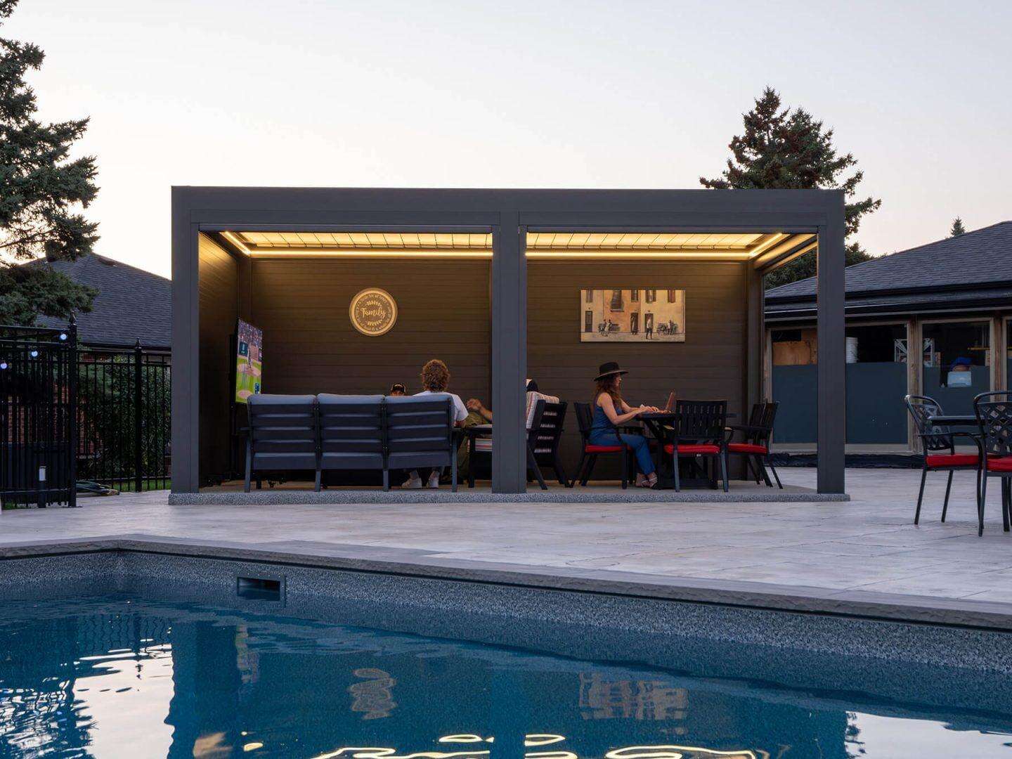 Bioclimatic Retractable Pergola Waterproof Glass Doors Louvre System Sunshade Curtain LED Lights Powder Coated Easily Assembled