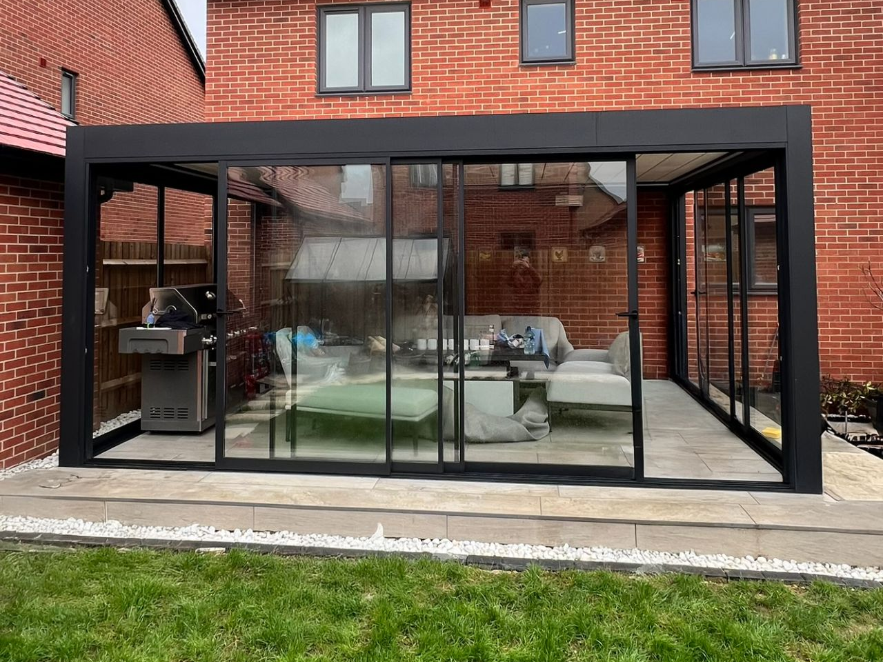 Aluminum Pergola Frame Glass Doors with Sliding Rails