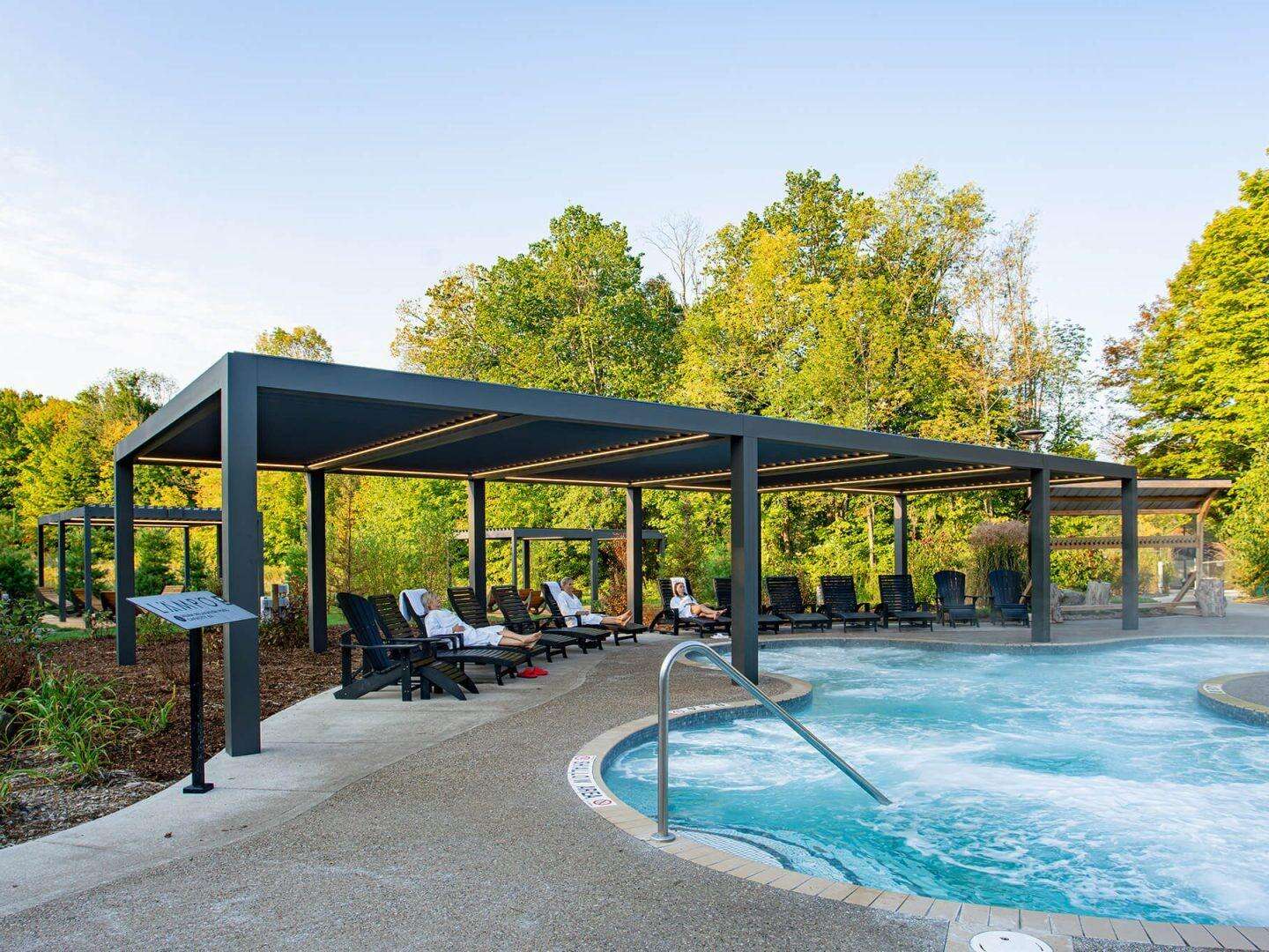 Luxury Bioclimatic Retractable Waterproof Pergola Glass Doors Louvre System Sunshade Curtain LED Lights Powder Coated Easily Assembled