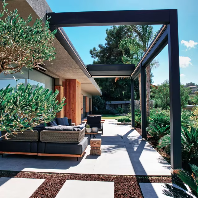 Bioclimatic Retractable Pergola Waterproof Glass Doors Louvre System Sunshade Curtain LED Lights Powder Coated Easily Assembled