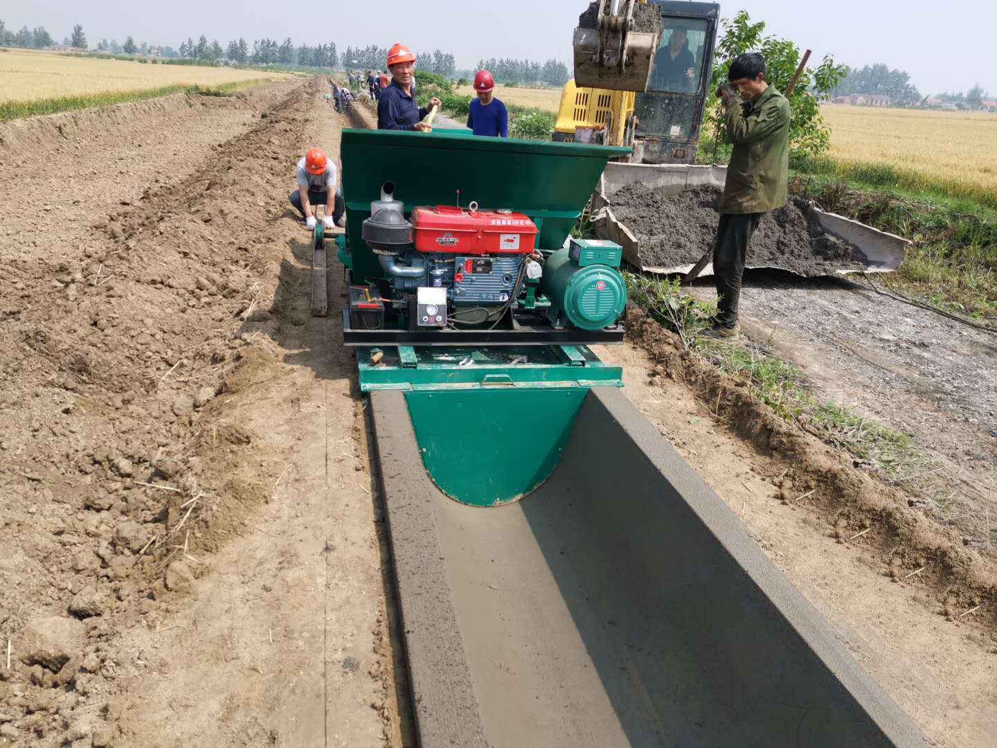 U Shape Ditch Lining Machine