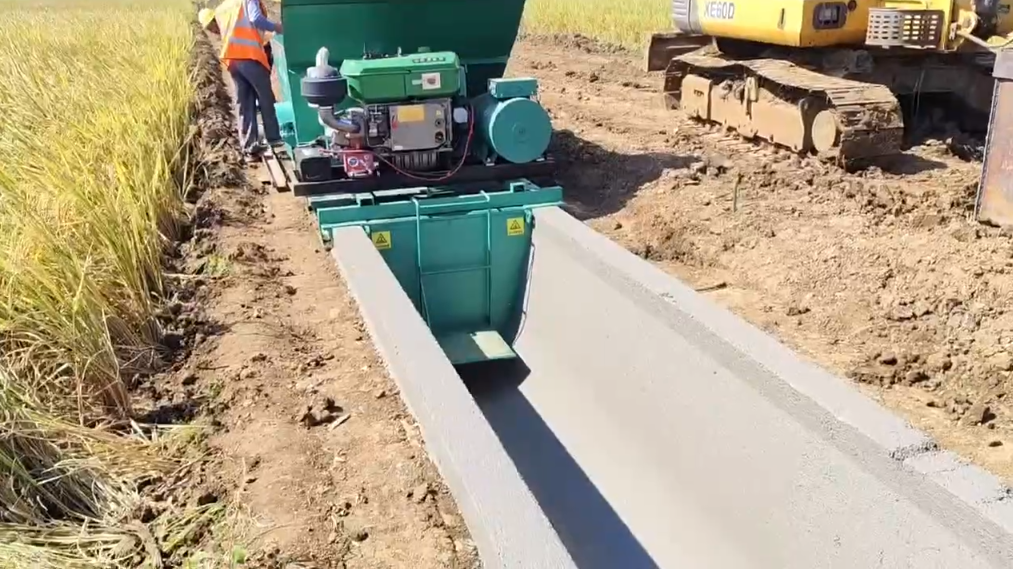 U shape Channel Lining Machine