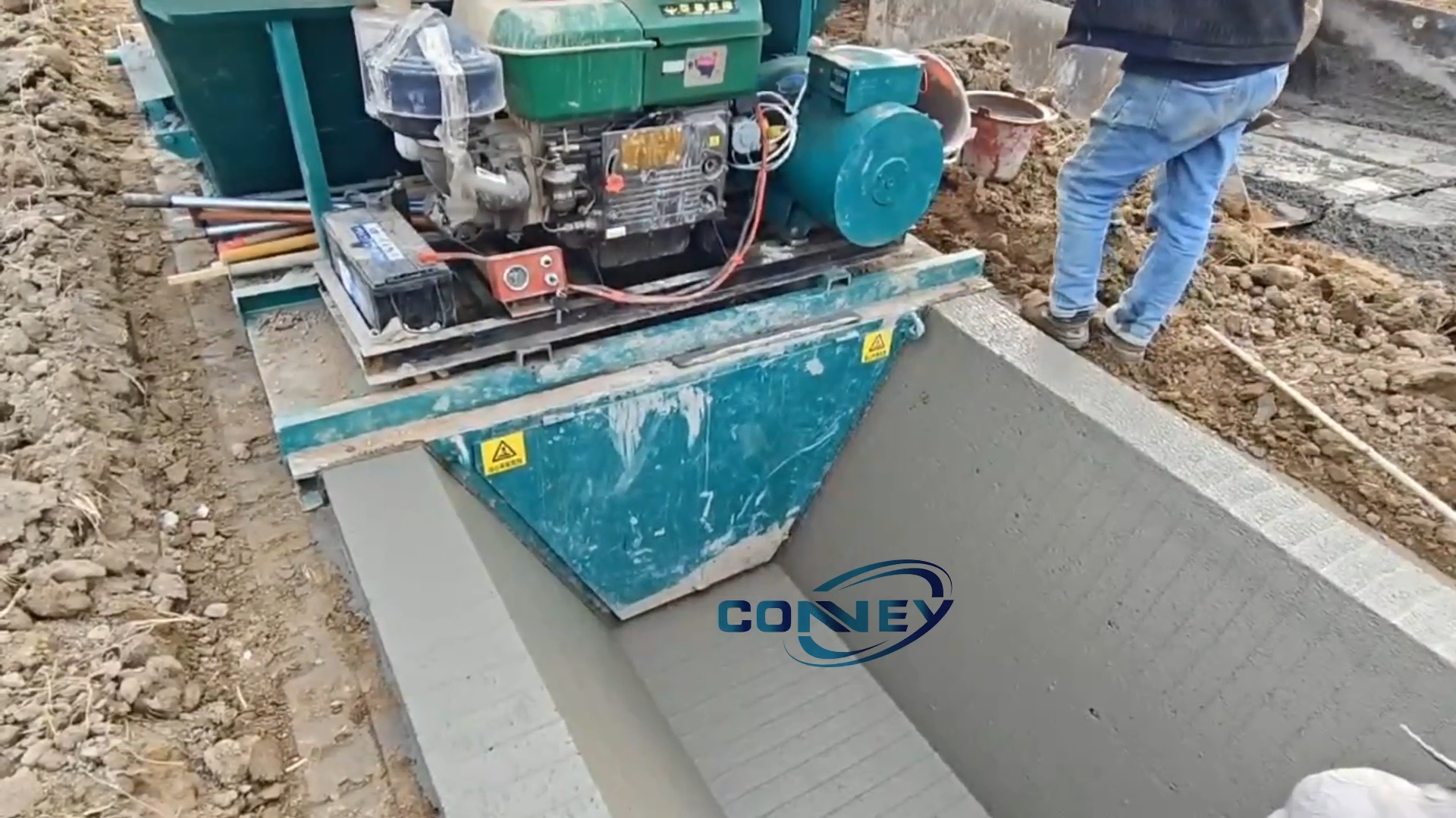 High speed channel ditch forming machine