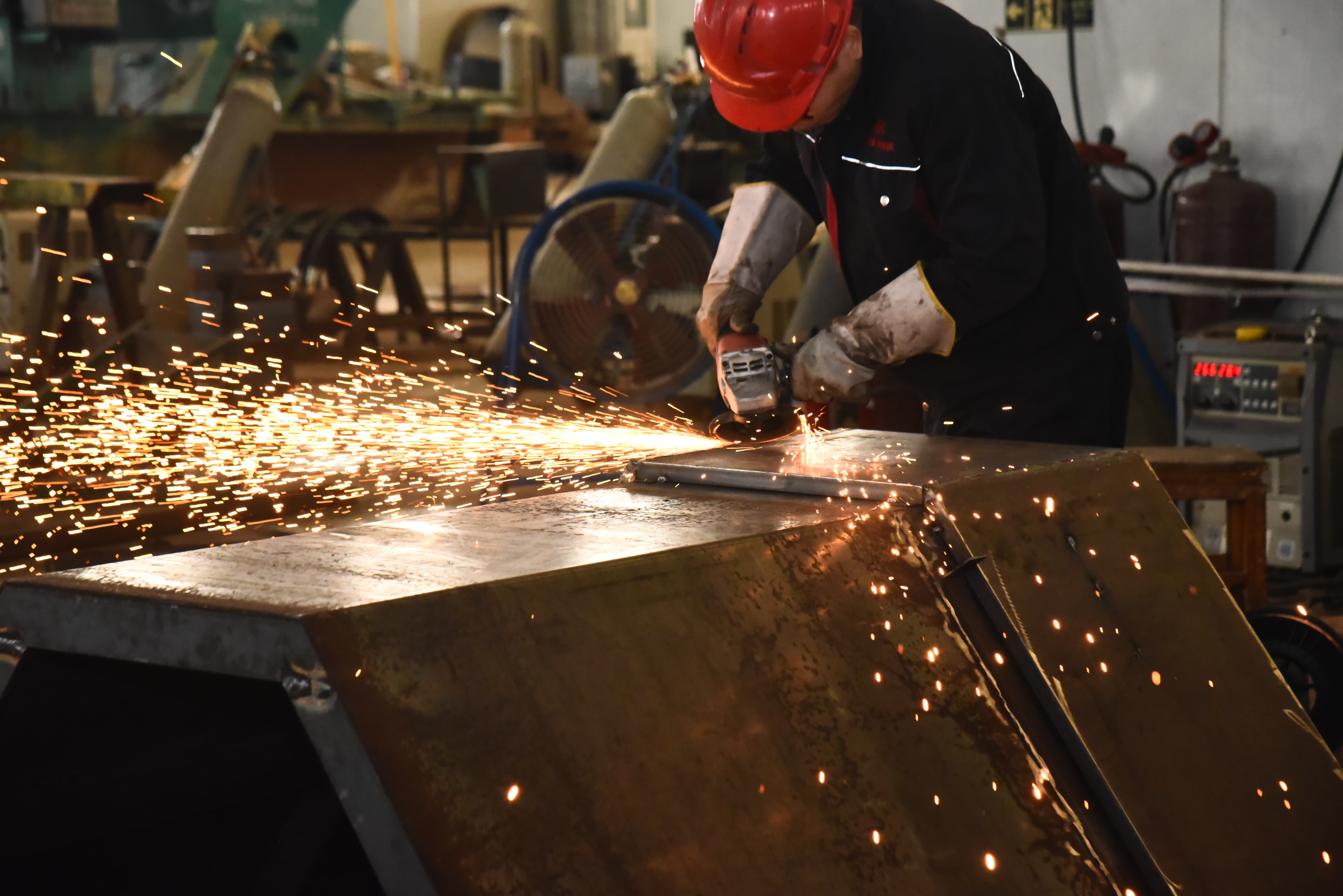 trapezoid ditch lining machine-8