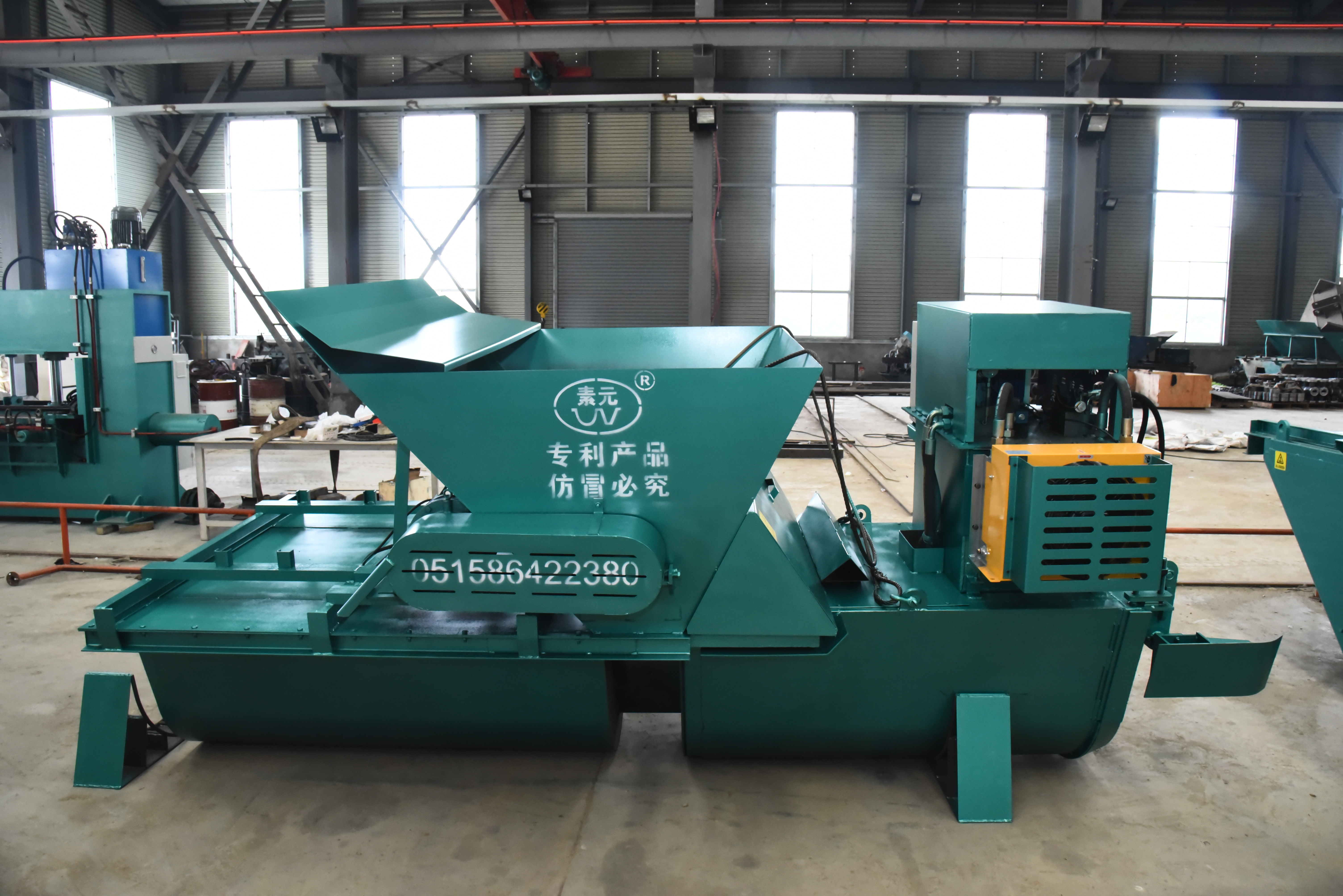 Road Side Trench Forming Machine Concrete Ditch Lining Machinery One-time Concrete Forming Machine