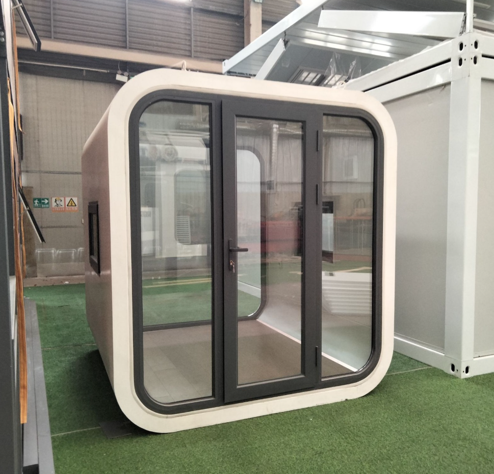 Can Apple Cabins Balance Aesthetics and Practicality in Living?
