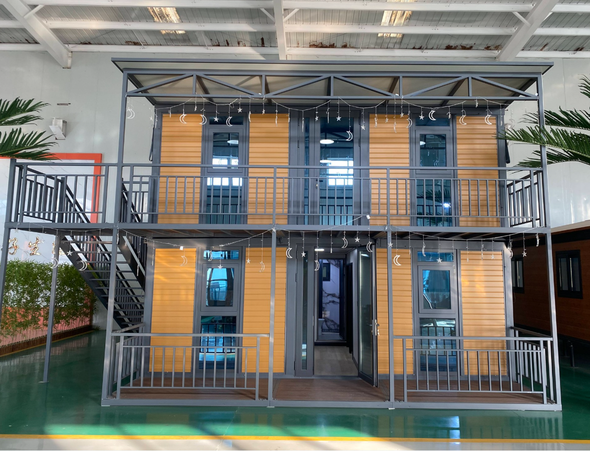 Is Folding House Suitable for Outdoor Camping and Vacation?
