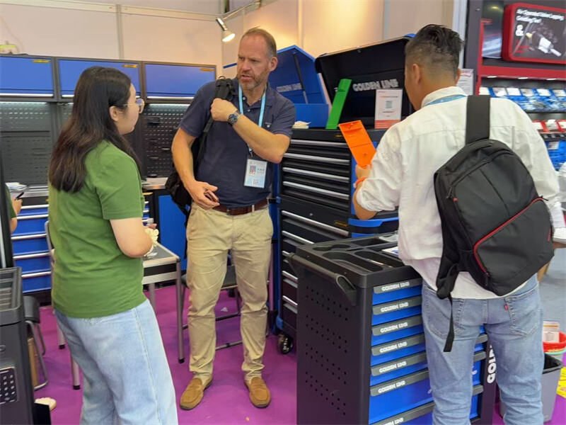Goldenline Secures Over RMB 1M European Orders on Day 3 of 2025 Canton Fair, Strengthening Global B2B Partnerships