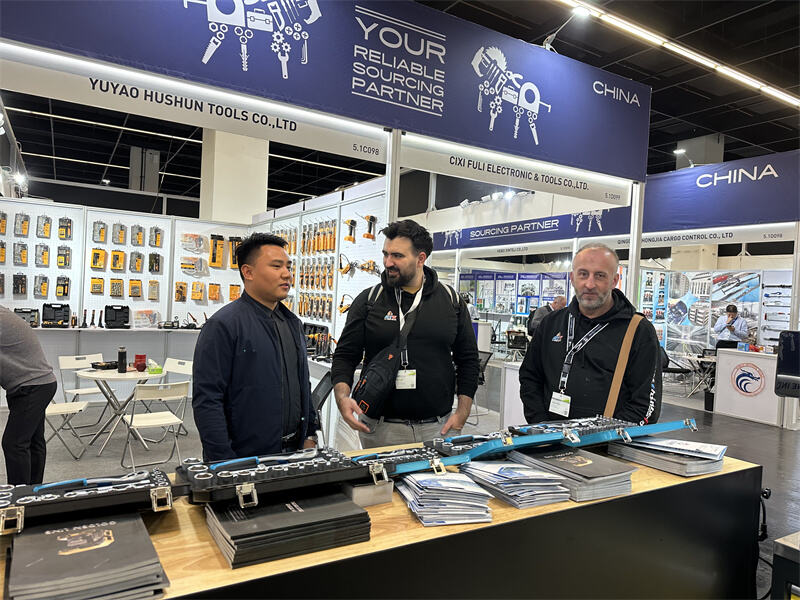 Le deuxième jour du salon de Cologne en Allemagne