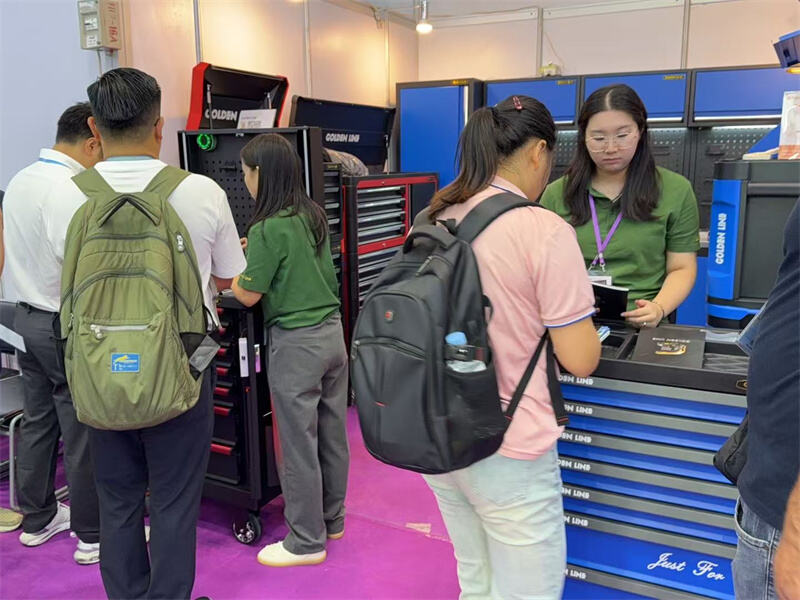 Goldenline Secures Over RMB 1M European Orders on Day 3 of 2025 Canton Fair, Strengthening Global B2B Partnerships