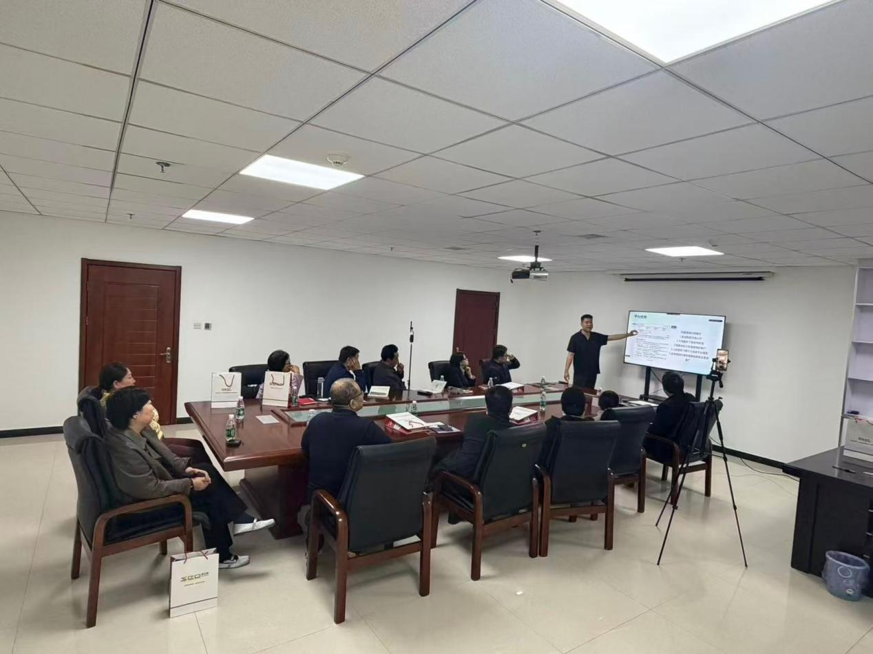Topone Group's Shijiazhuang, Hebei Office Organizes Foreign Trade Training Session for Factories