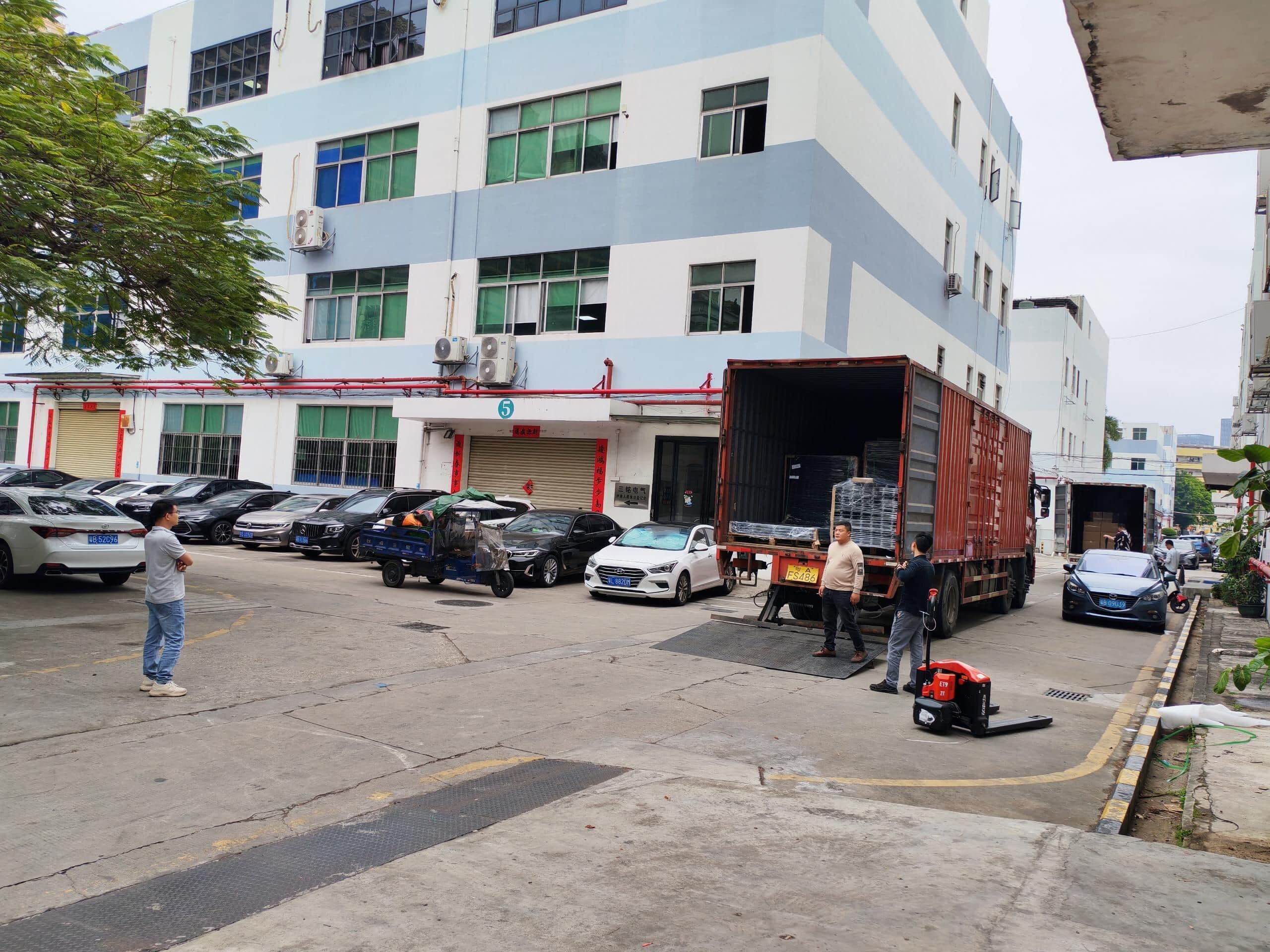 This is a landscape view video of the HK warehouse Internal video