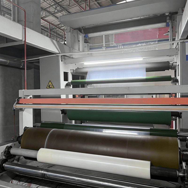 Hengrun Plastics wprowadza na rynek powlekane klejące folie o właściwościach samozgaszających do zastosowań przemysłowych i elektronicznych