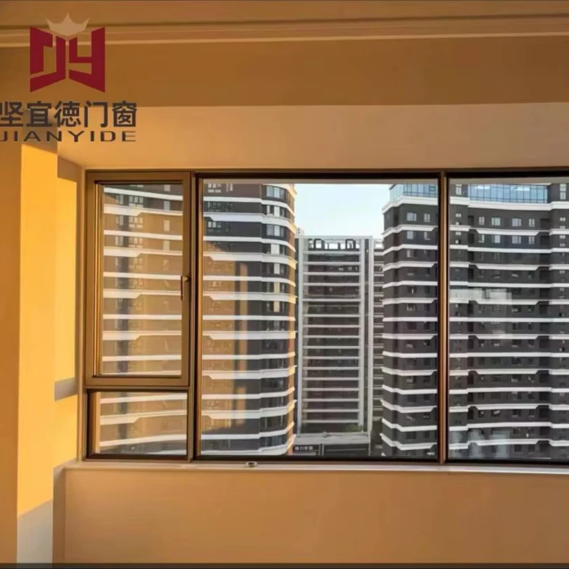Schwingfenster aus Aluminium für Gewerberäume