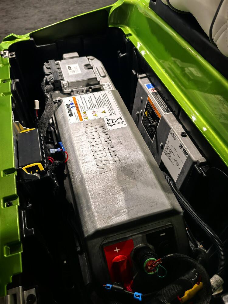 Innovativa Solutiones pro Efficiatione Maxima per Technologiam