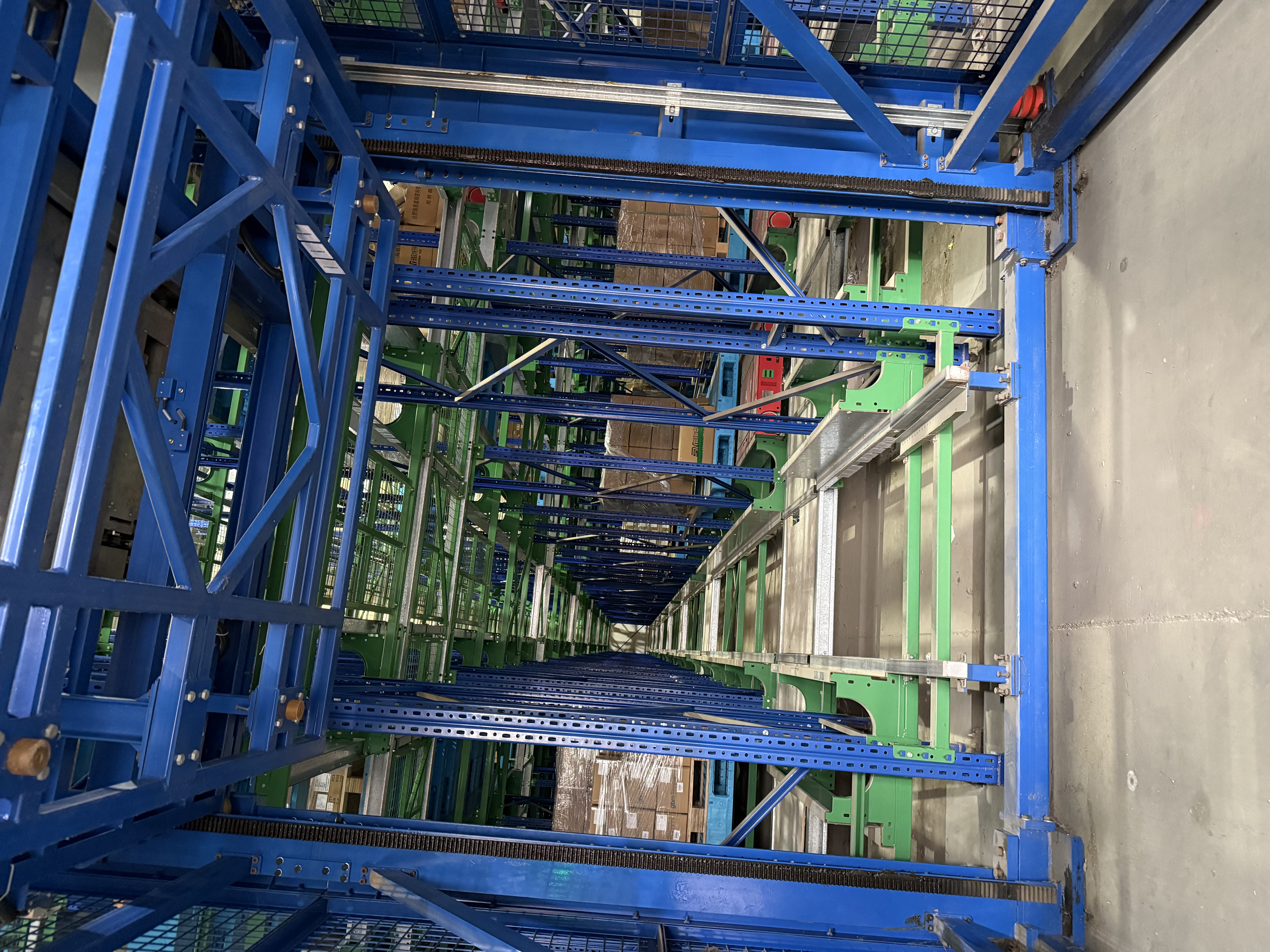 L'avenir du stockage automatisé avec le rack Radio Shuttle