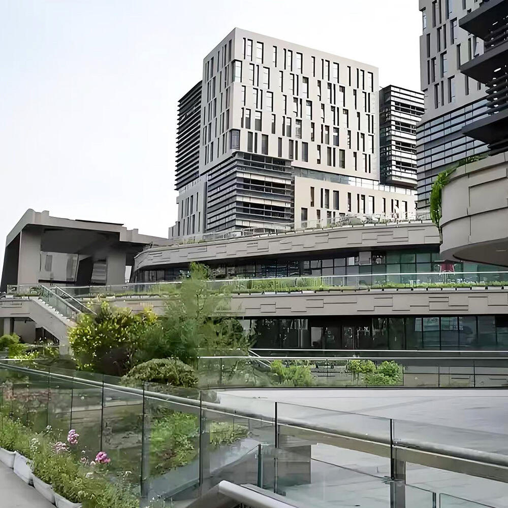 Complete vehicle and transportation vehicle