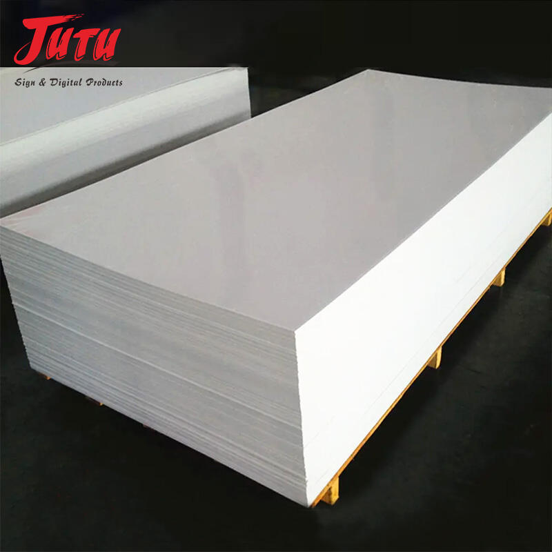 Dlaczego płytę PVC Celuka preferuje się w projektach łazienek