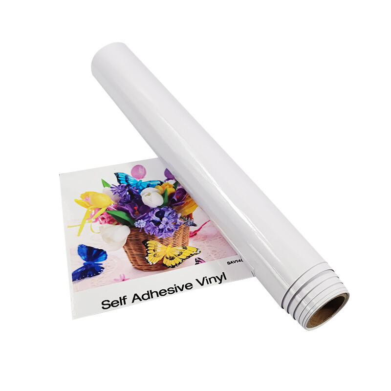 Como Aplicar Filme de Visão Unidirecional para Obter Impacto Visual Máximo em Edifícios de Vidro