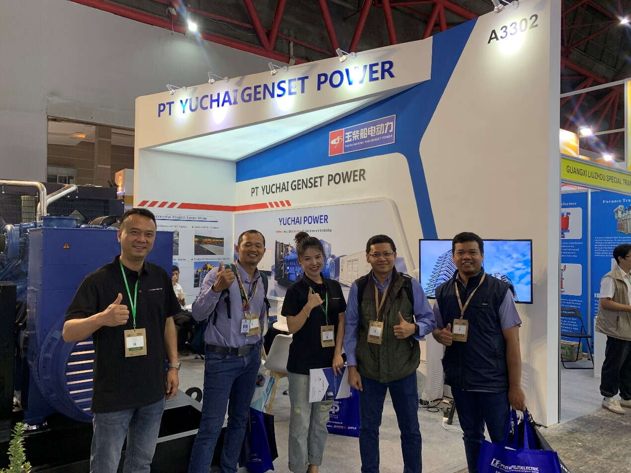 Foshan Yingli joined hands with Guangxi Yuchai Marine and Genset Power at Indonesia Power Energy Exhibition.