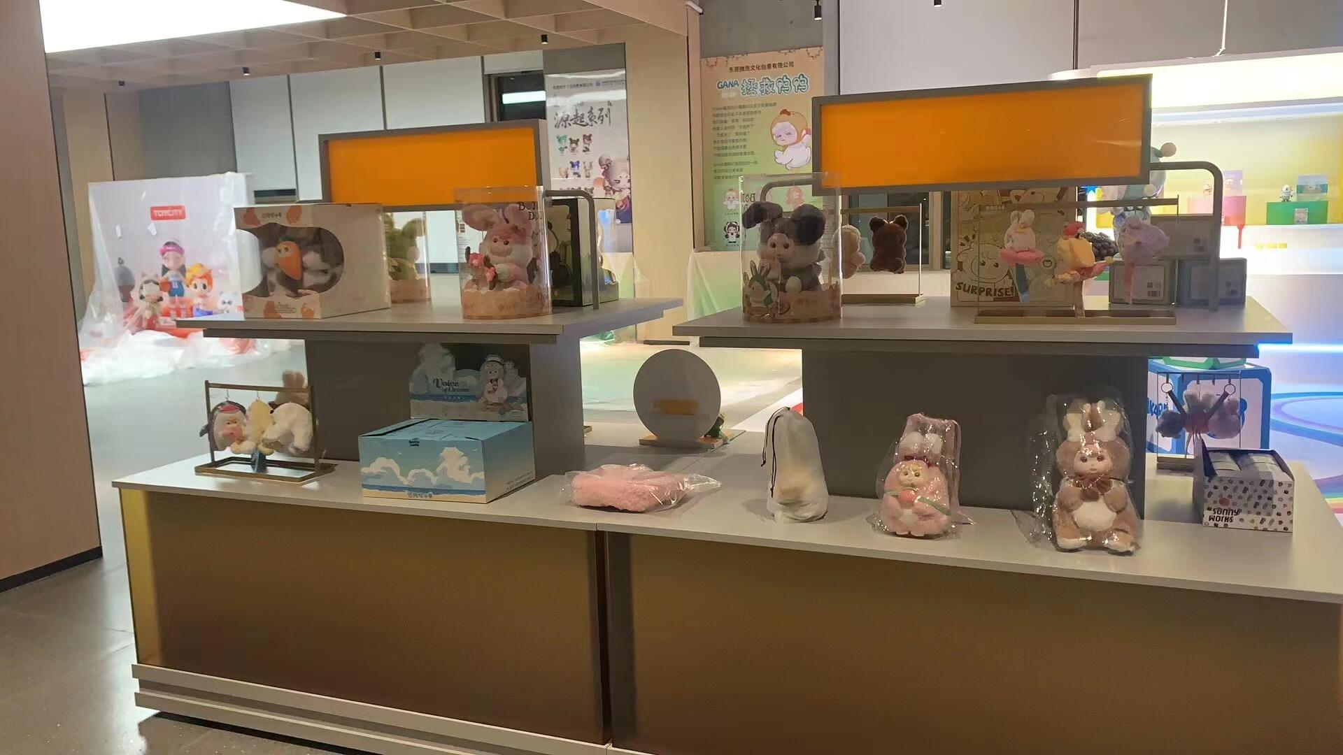 Why Are Modular Retail Display Rack Systems Popular in Modern Stores