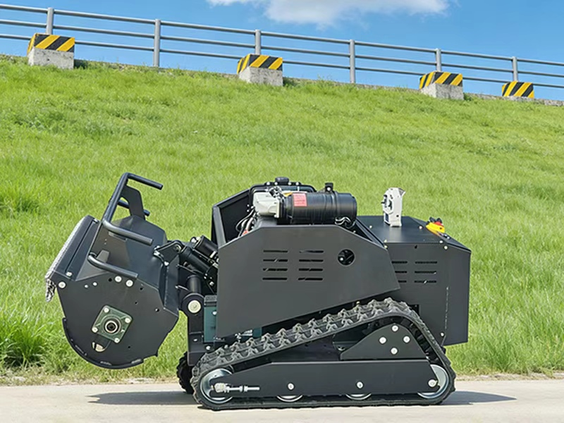How to choose the right lawn mower for uneven terrain
