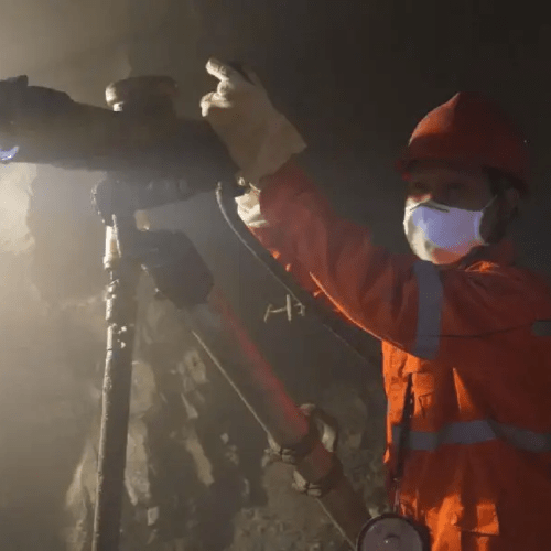 Kovanje ali litje vrtinčastih vrtanj: Katero je bolj trpežno?