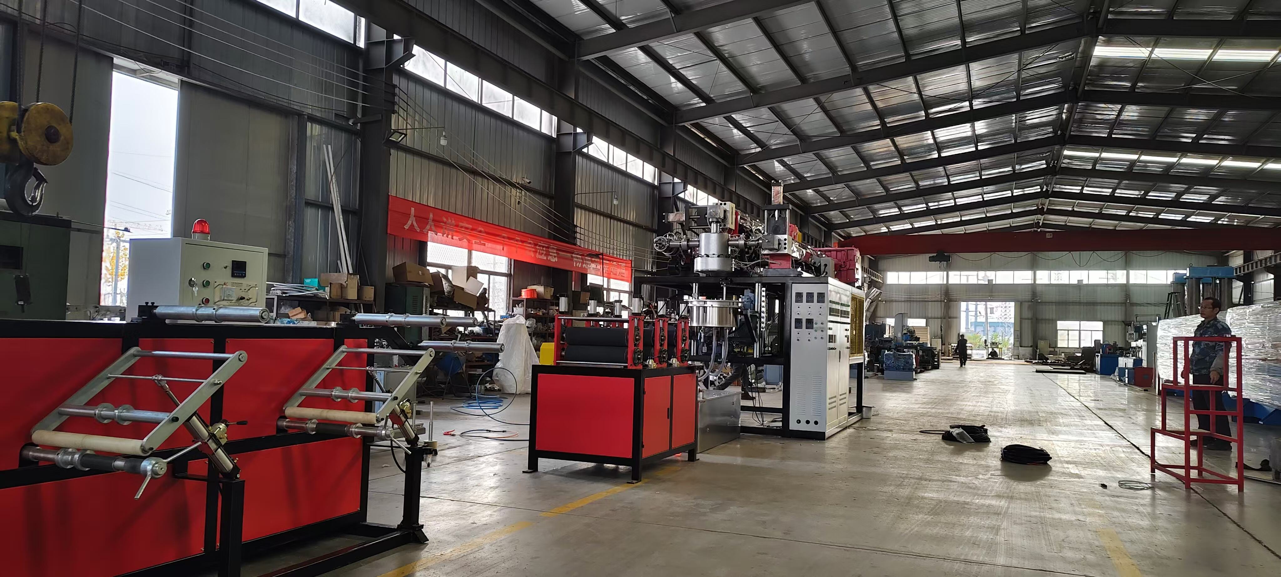 تكنولوجيا خط إنتاج خرطوم PE الفعّال: تحسين الأداء.