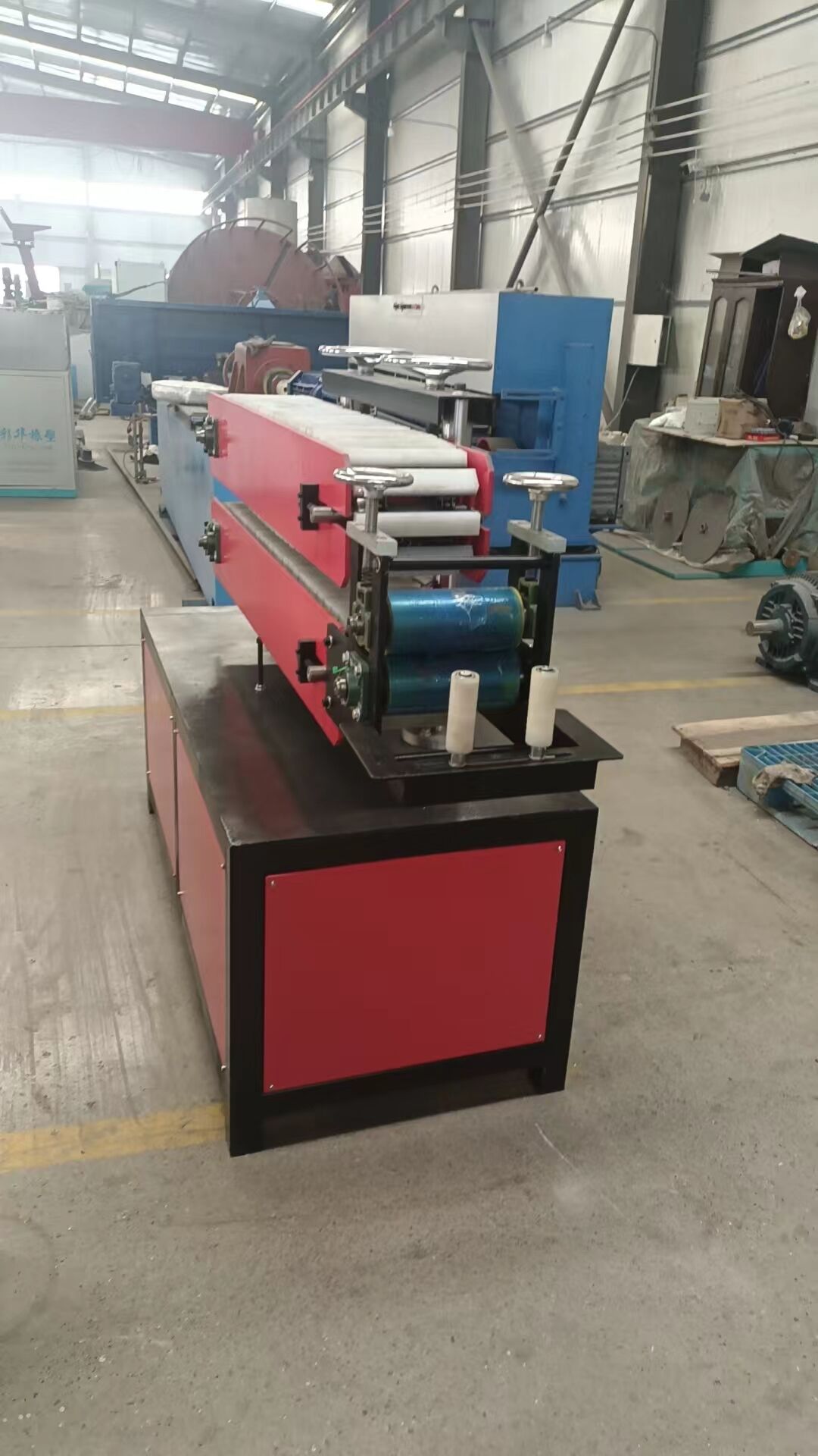 Equipaggiamento per la Produzione di Tubi in PE Proposto con Maggiore Efficienza e Qualità