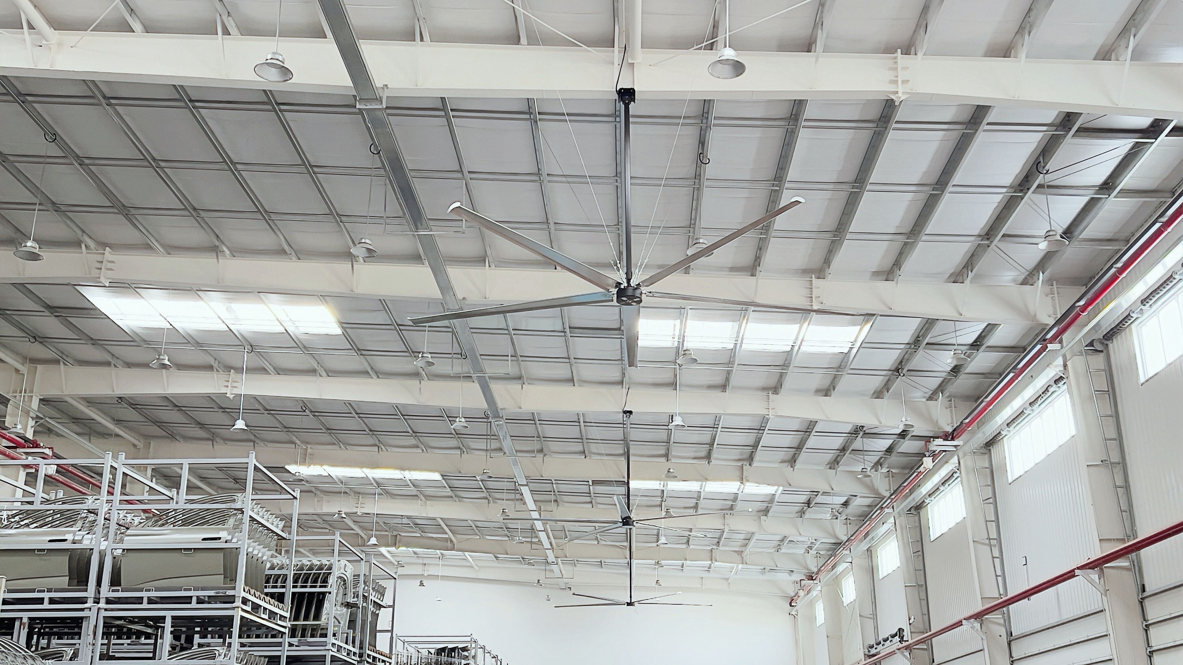 Hoe kiest u de juiste grootte van grote industriële ventilatoren voor fabrieksworkshops?