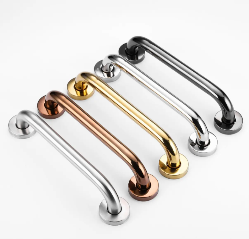 Hoe veiligheidsbeugels installeren voor badkamers met veel verkeer?