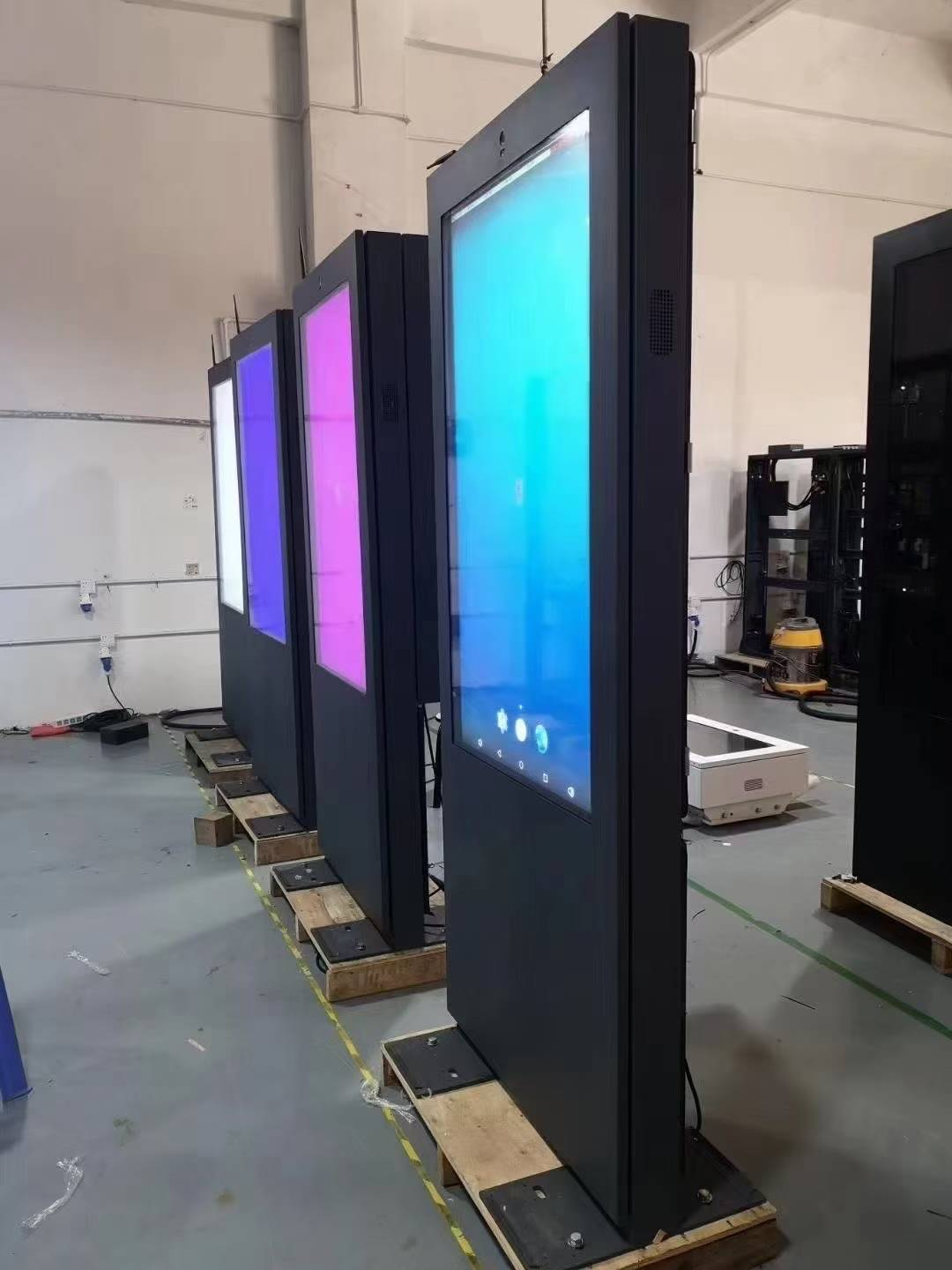 Jaké ochranné funkce by měly mít venkovní reklamní automaty?