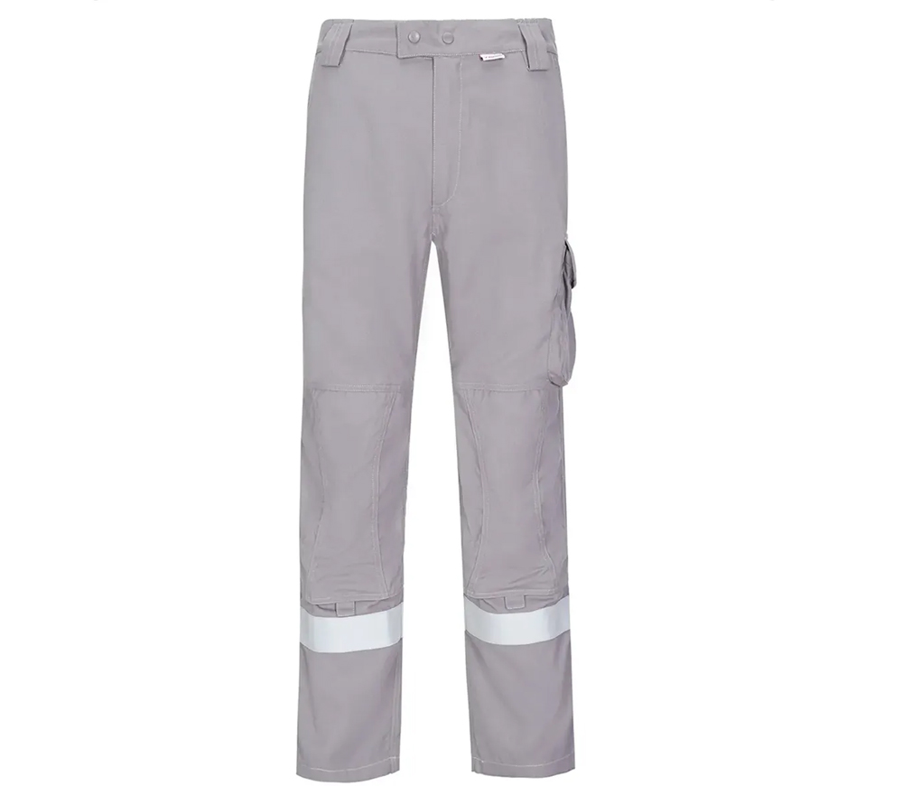 Why Hi Vis Garment Is Essential for Outdoor Work Visibility?
