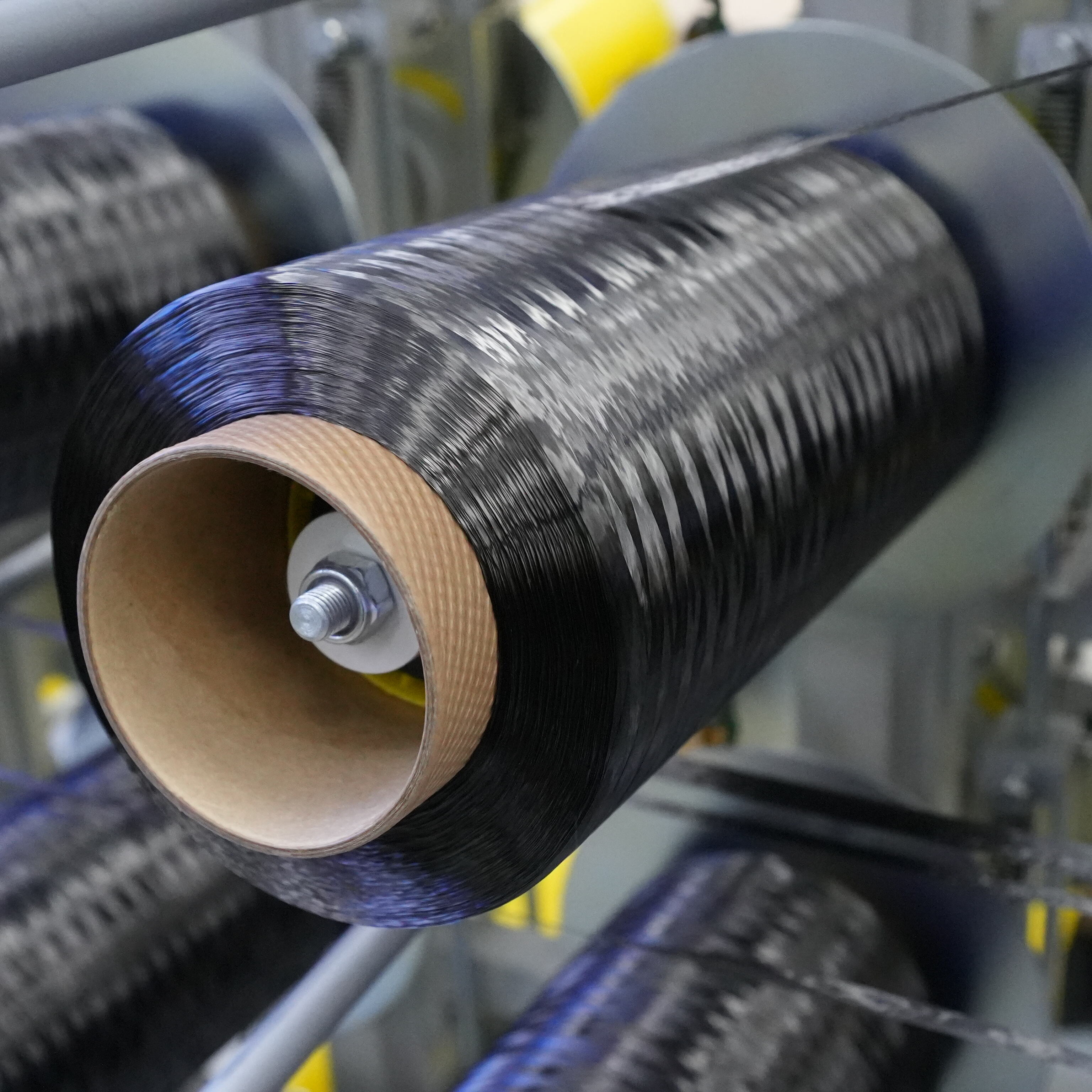 Apa yang Harus Dipertimbangkan OEM saat Memilih Serat Karbon untuk Komponen Mobil?