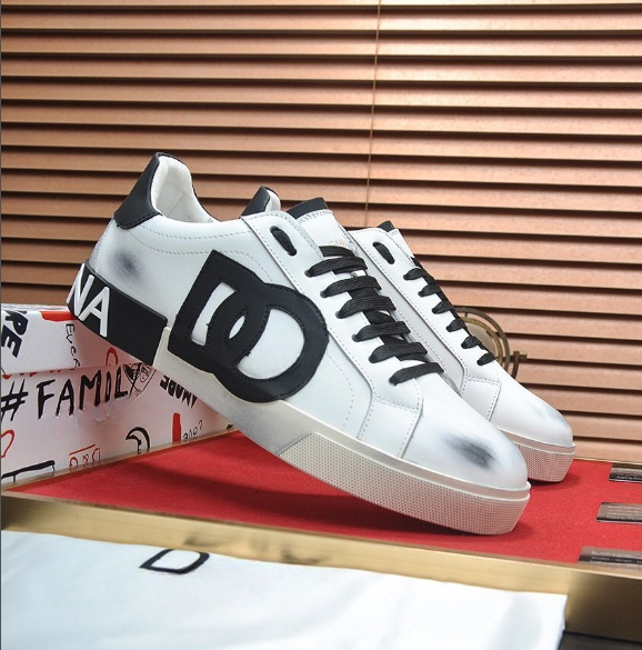 Zapatos de lujo de alta gama europeo y americano para hombre, nuevos estampados de grafiti, etiquetas pintadas a mano, remaches, cristales, zapatillas para mujer
