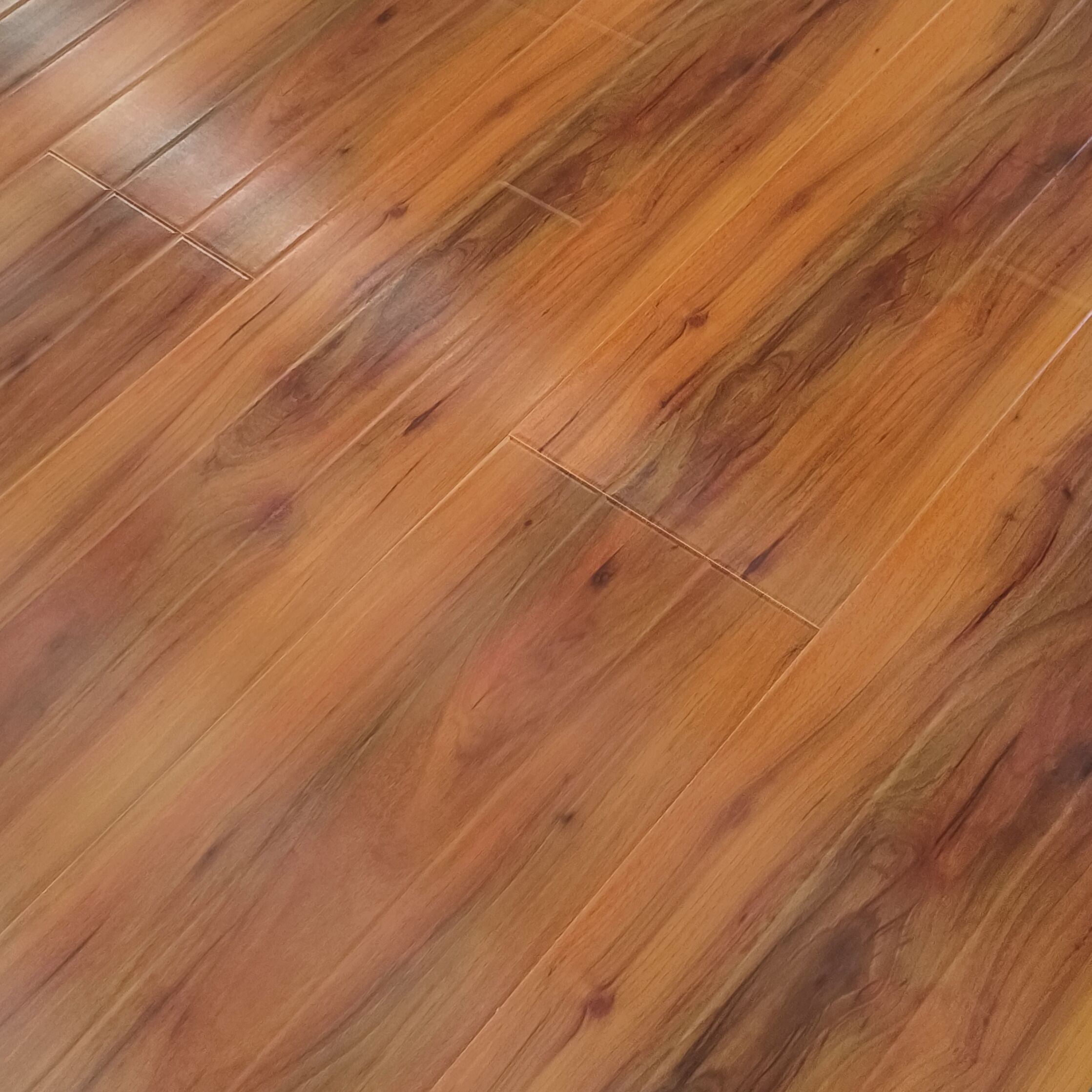 Ano ang Dapat Mong Hanapin Kapag Pumipili ng Waterproof Vinyl Flooring?