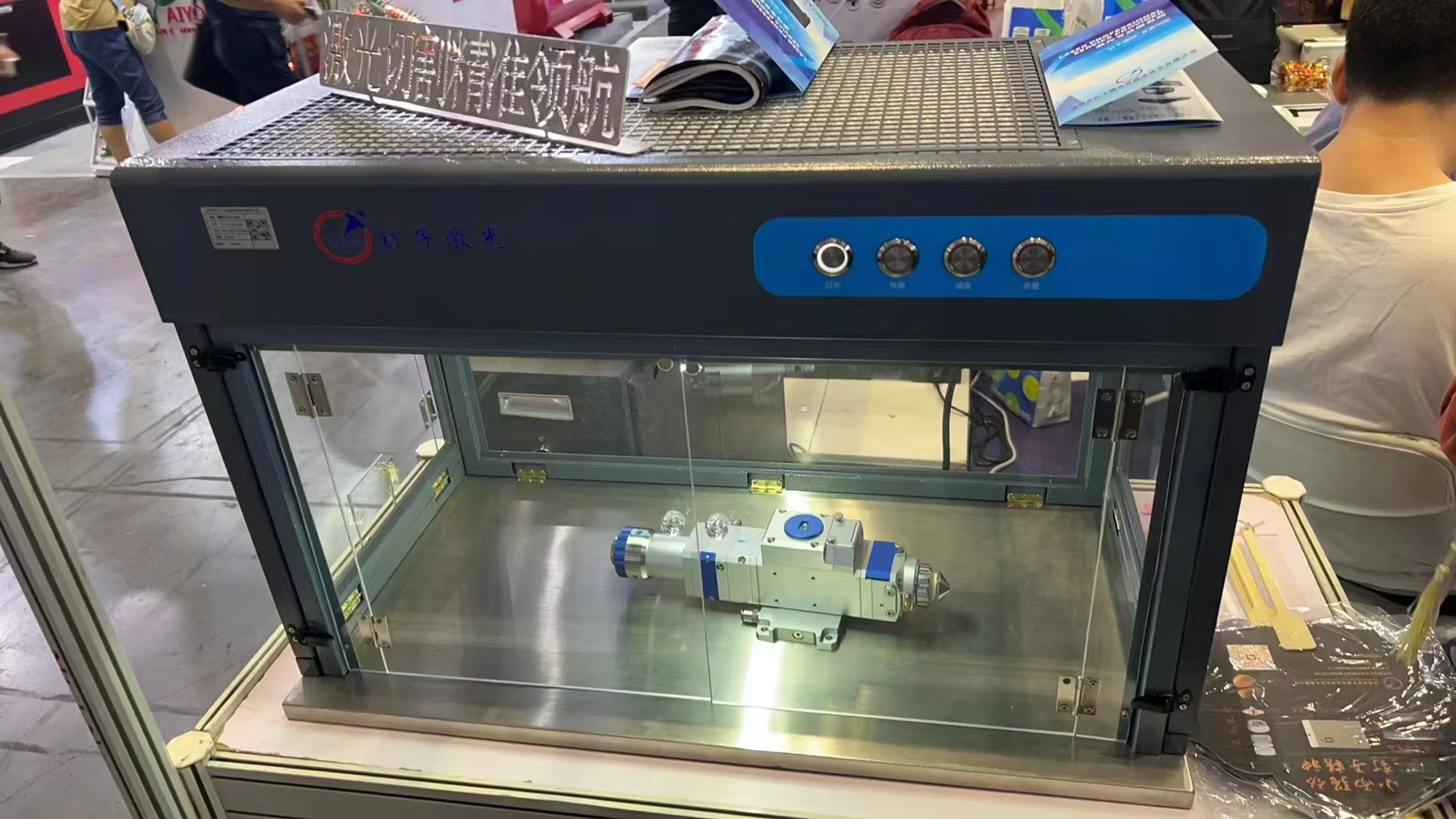 DMK FUU High Efficiency Filter Clean Operation Maintenance Platform Box 1200*600 manufacture