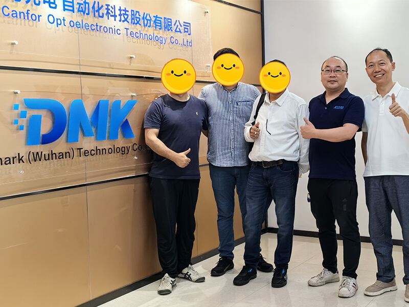 Demark receives foreign customers to test the quality of its laser welding equipment