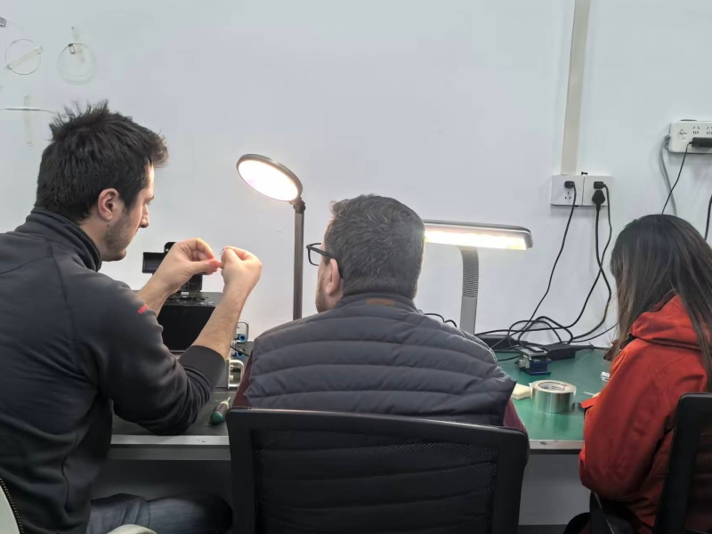 French clients flew all the way over just to learn laser repair — after all, our technical reputation in this industry has even been on the minds of overseas partners～​