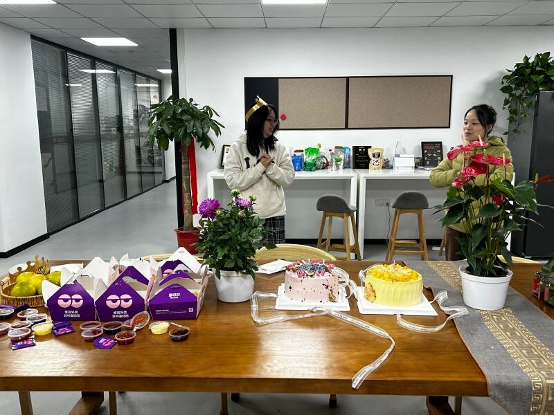 DMK Laser's November Birthday Party Warmly Concludes! Unlocking Heartwarming Workplace Moments