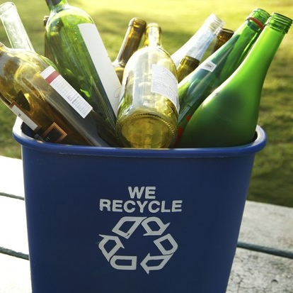 Glass Recycling Foundation perustettiin tukemaan yhteisön lasiohjelmia