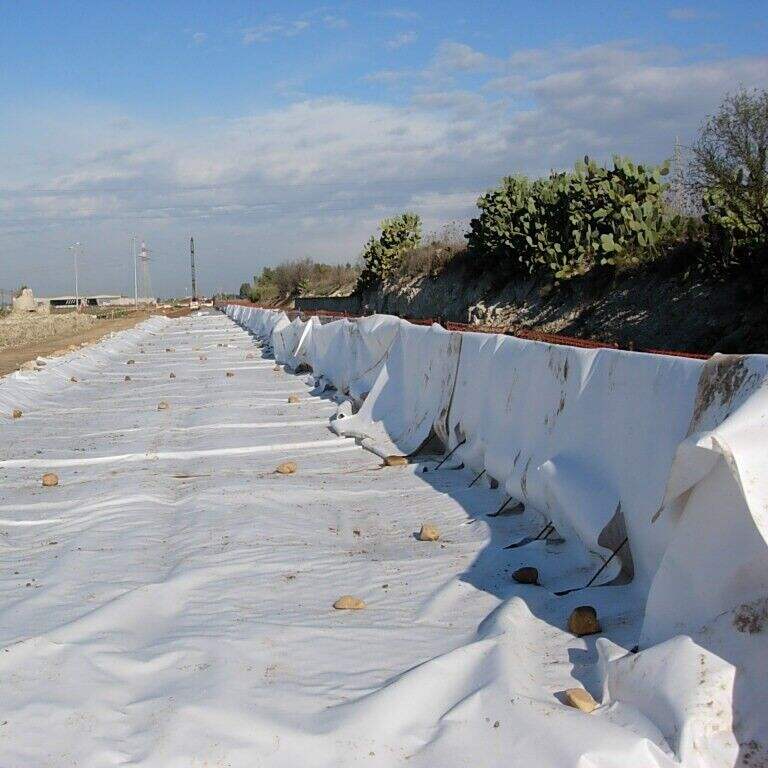 What Makes Non Woven Geotextiles a Preferred Choice for Drainage Solutions?