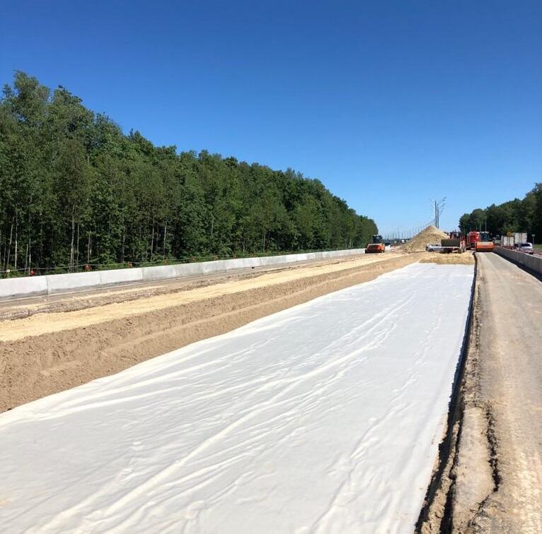 Geotextile Fabric for Driveway Installations How Geotextile Fabric Improves Drainage in Driveway Systems