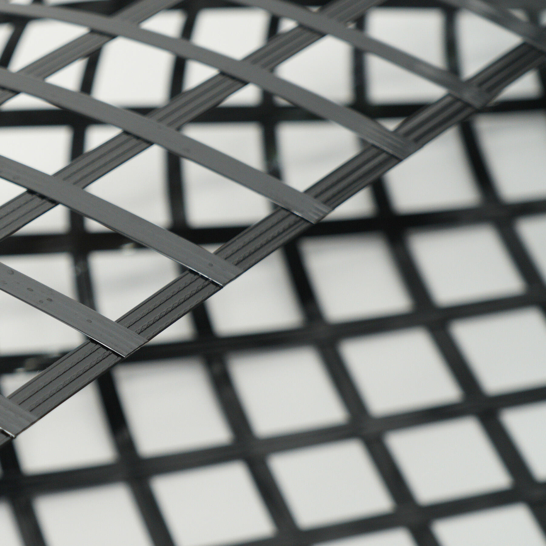 How Geogrid Retaining Walls Enhance Soil Stability and Retention