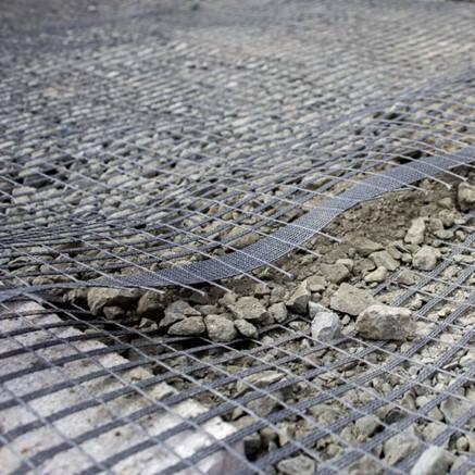 How Erosion Control Geogrid Improves Soil Stability and Reduces Erosion Risks?