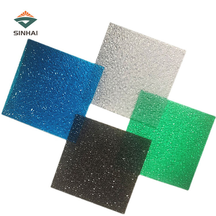 Smart Polycarbonate Panels with Integrated Technologies
